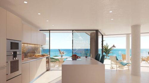 Breathtaking boutique development front line Ocean at the Bay of Estepona 