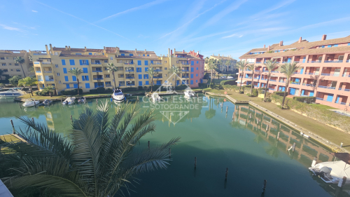 Light-flooded Duplex-Penthouse with 4 bedrooms in Isla Carey, Marina of Sotogrande
