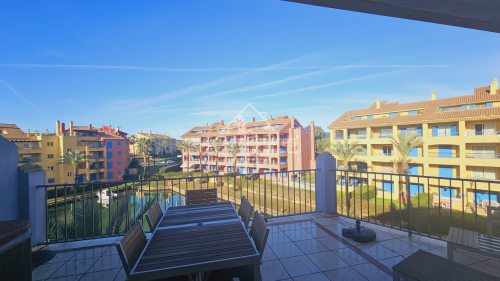 Light-flooded Duplex-Penthouse with 4 bedrooms in Isla Carey, Marina of Sotogrande
